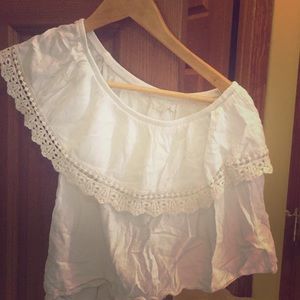 CUTE OF THE SHOLDER TOP